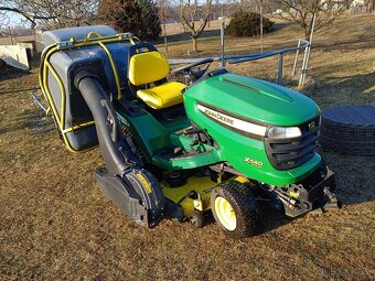 Zahradní traktor John Deere X540 s příslušenstvím - 3