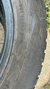 Prodám 2 ks zimních pneu Nokian WRD4 185/60 R15 84T - 3