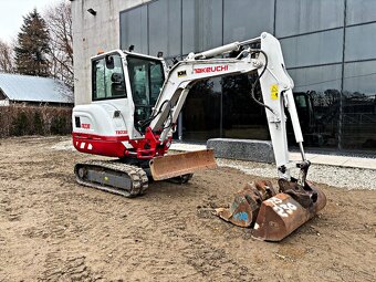 TAKEUCHI TB230 - 3