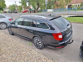 Superb 2.0Tdi 103kw 2011,Eleegance,Výborný stav - 3