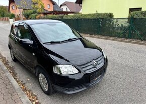 Volkswagen Fox 1,2i , serviska , dobrý stav benzín - 3