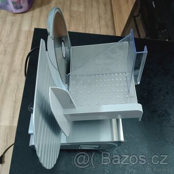 Elektrický kráječ zn.Gorenje - 3