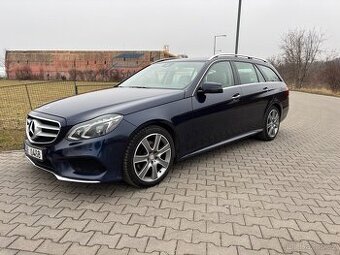 Mercedes-Benz E 250 4Matic, plná výbava, DPH - 3