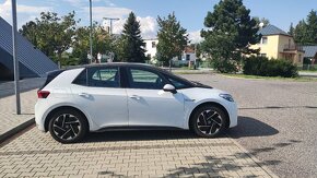 ID.3 ID3 Pro Performance 62kWh (58 kWh), 12 / 2022, 13 000km - 3