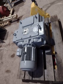 elektromotor s převodovkou 4 Kw variátor - 3