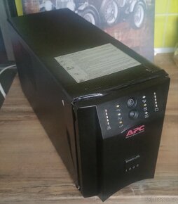 APC Smart-UPS 1000 VA UPS ... Včetně baterií - 3