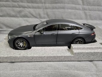 Mercedes Benz AMG GT63 1:18 Norev - 3