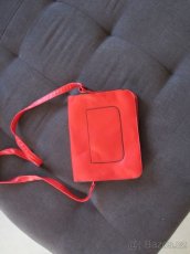 malá červená kabelka přes rameno - 3