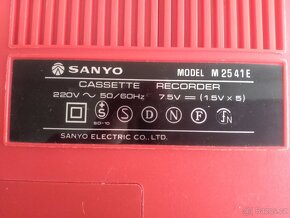 Prodám kazeták SANYO Model M 25 4 1 E viz foto. - 3