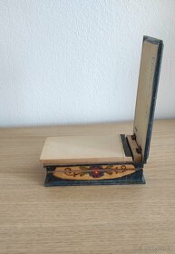 Dřevěná malovaná krabička - 3