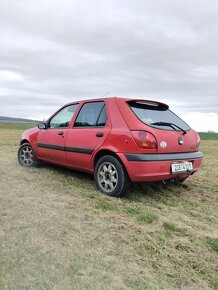 Ford fiesta 1.3i - 3