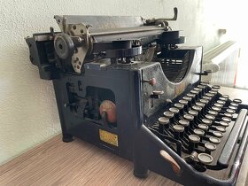 Urania, Continental, starožitné psací stroje , po servisu - 3