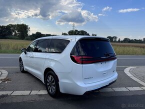 Chrysler Pacifica 3,6 Hybrid Čočka TOP 2023 - 3