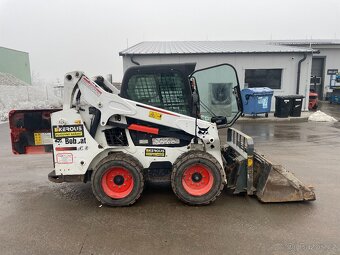 Smykový nakladač Bobcat S530 - 3