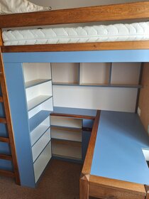Patrová postel s šatní skříní a psacím stolem - 3