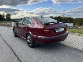 Prodám Škoda Octavia 1.6i, dvě sady kol - 3