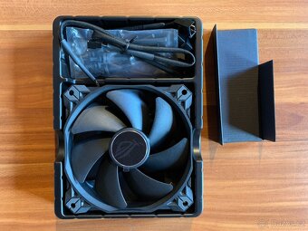 ASUS ROG STRIX XF120 - 3