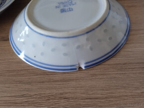 Retro čínský rýžový porcelán, jeden talířek má oťuk - 3