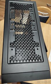 Corsair Obsidian Series 450D High Airflow Mid-Tower - 3