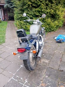 Suzuki VZ 800 Marauder - 3