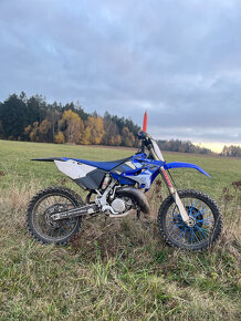 Yamaha YZ 125 - 3