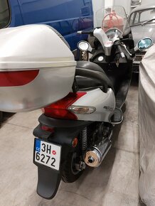 Skútr KYMCO GRAND DINK 150 - 3