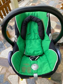 Autosedačka Maxi-Cosi Cabriofix se základnou ISOFIX - 3