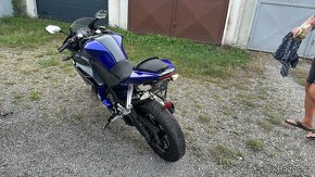 Yamaha yzf r125 - 3