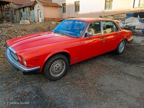 Jaguar XJ6 - 3