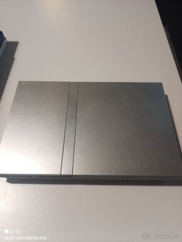 PS2 Slim Silver - 3