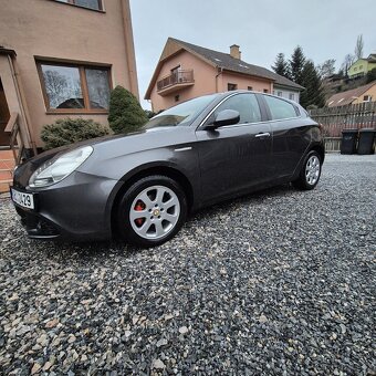 Alfa romeo Giulietta 1,6 JTDM,77kW,r.v. 2010,tempomat,klima - 3