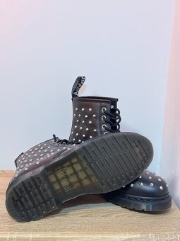 Prodám nové dámské glády Dr.Martens vel.39 - 3