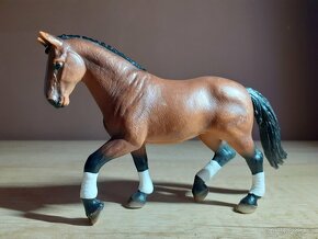 SCHLEICH Koně  SBĚRATELSKĒ FIGURKY 104 - 3