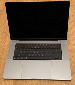 Apple MacBook Pro 16” M1 Pro - 3