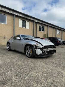 Nissan 370z - 3