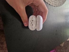 Airpods 2 - 3