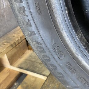 Zimní pneu 195/60 R16 89H GoodYear 6mm - 3