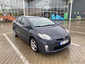 Toyota prius III 1.8 plná výbava exlusive,kůže,servis toyota - 3