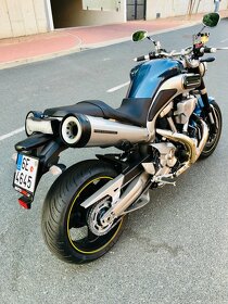 YAMAHA MT-01, stav NOVÉHO STROJE 1000KM AKRAPOVIČE - 3