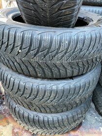 185 60 15 zimní goodyear 6,5mm vzorek jako nové - 3