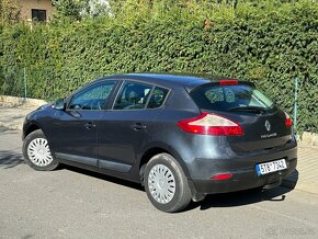 Renault Megane 1.6 benzín - rok 2009 - 3