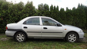 Mazda 323 1.5i 65kw rok 1997 STK 04/2025 původ ČR - 3