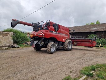 Sklízecí mlátička CASE IH FLOW 8230 - 3