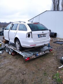 nd z škoda octavia 2 1.6tdi 77kw bílá černá červená - 3