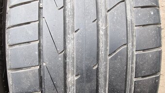 Letní pneu 235/40/19 Hankook - 3