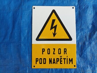 Smaltované cedulky "Pozor pod napětím" - 3