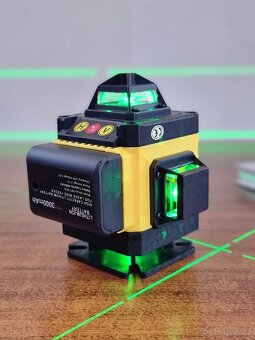 Prodám nový 4D 16 liniový křížový laser HILDA +příslušenství - 3