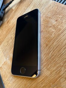 iPhone SE 2016 16GB - 3