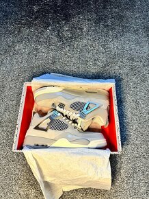 Air Jordan 4 Retro Frozen - 3