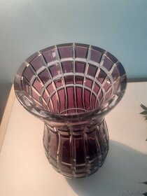 Fialová, do čtverečků vybroušená váza - 3